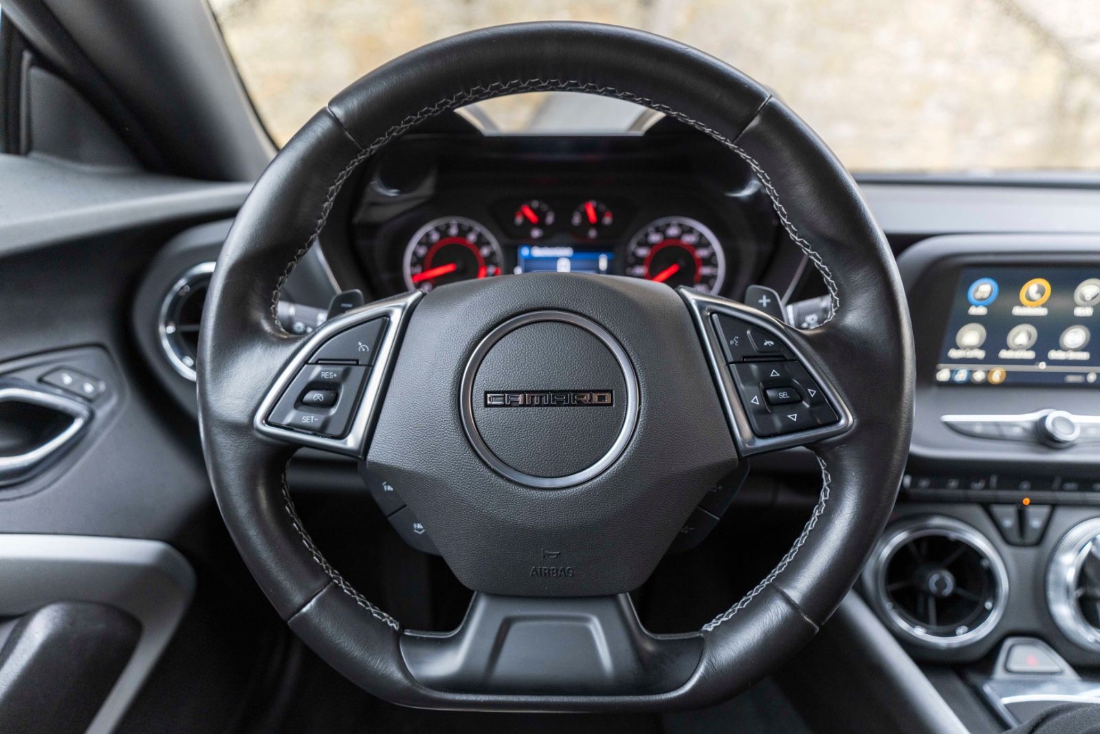 Fahrzeugabbildung Chevrolet Camaro LT 3,6L V6 KAM CARPLAY LEDER SHZ TEMPOMAT