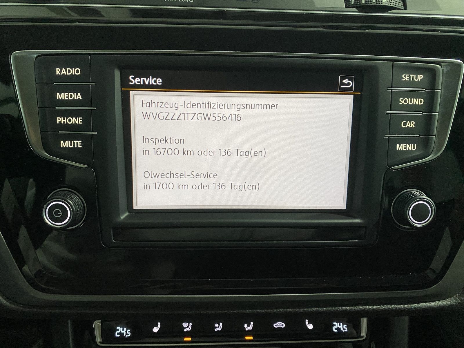 Fahrzeugabbildung Volkswagen Touran 1.6 Tdi Comfortline/7-Sitzer/AHK/SH/