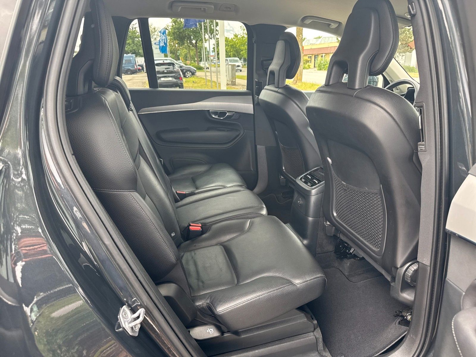 Fahrzeugabbildung Volvo XC90 Inscription Expression Recharge, WINTERPAKE