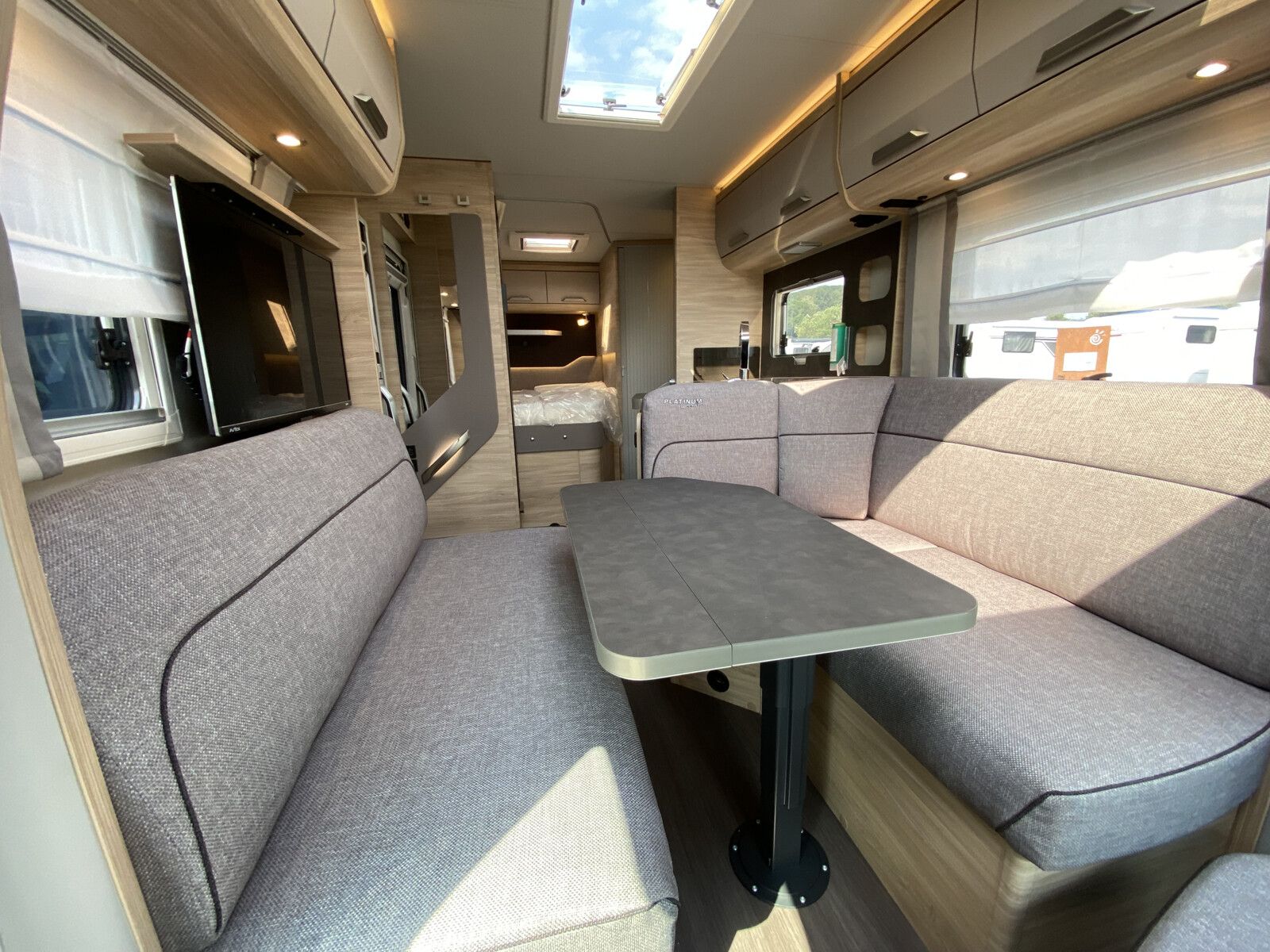 Fahrzeugabbildung Knaus Van TI PLUS PLATINUM SELECTION 700 LF Allrad,AHK