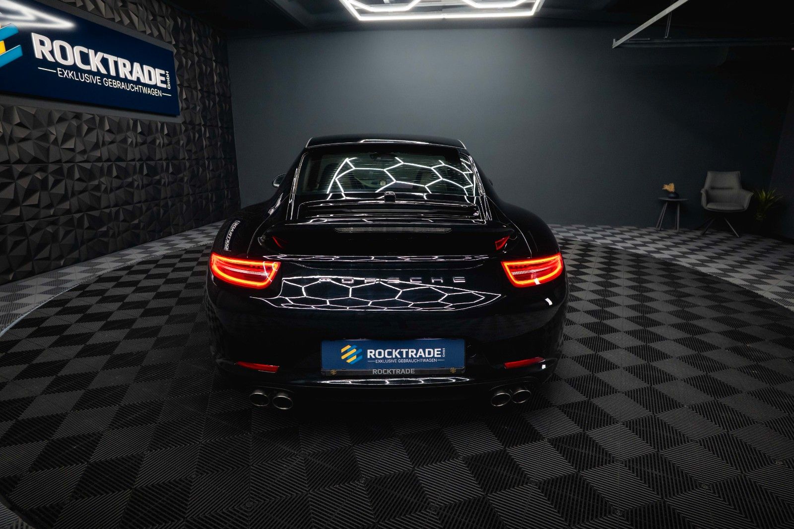 Fahrzeugabbildung Porsche 991 911 Carrera S GTS Black Design Chrono *Pano*