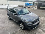 Volkswagen VW T-Roc Sport 1,5 L TSI OPF Iridiumgrau M... - Volkswagen T-Roc: Kleinwagen