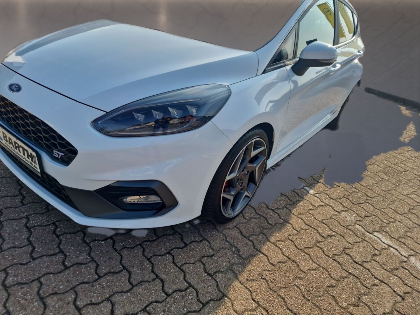 Fahrzeugabbildung Ford Fiesta ST Lederpaket,PanoDach, Panorama Navi Sou