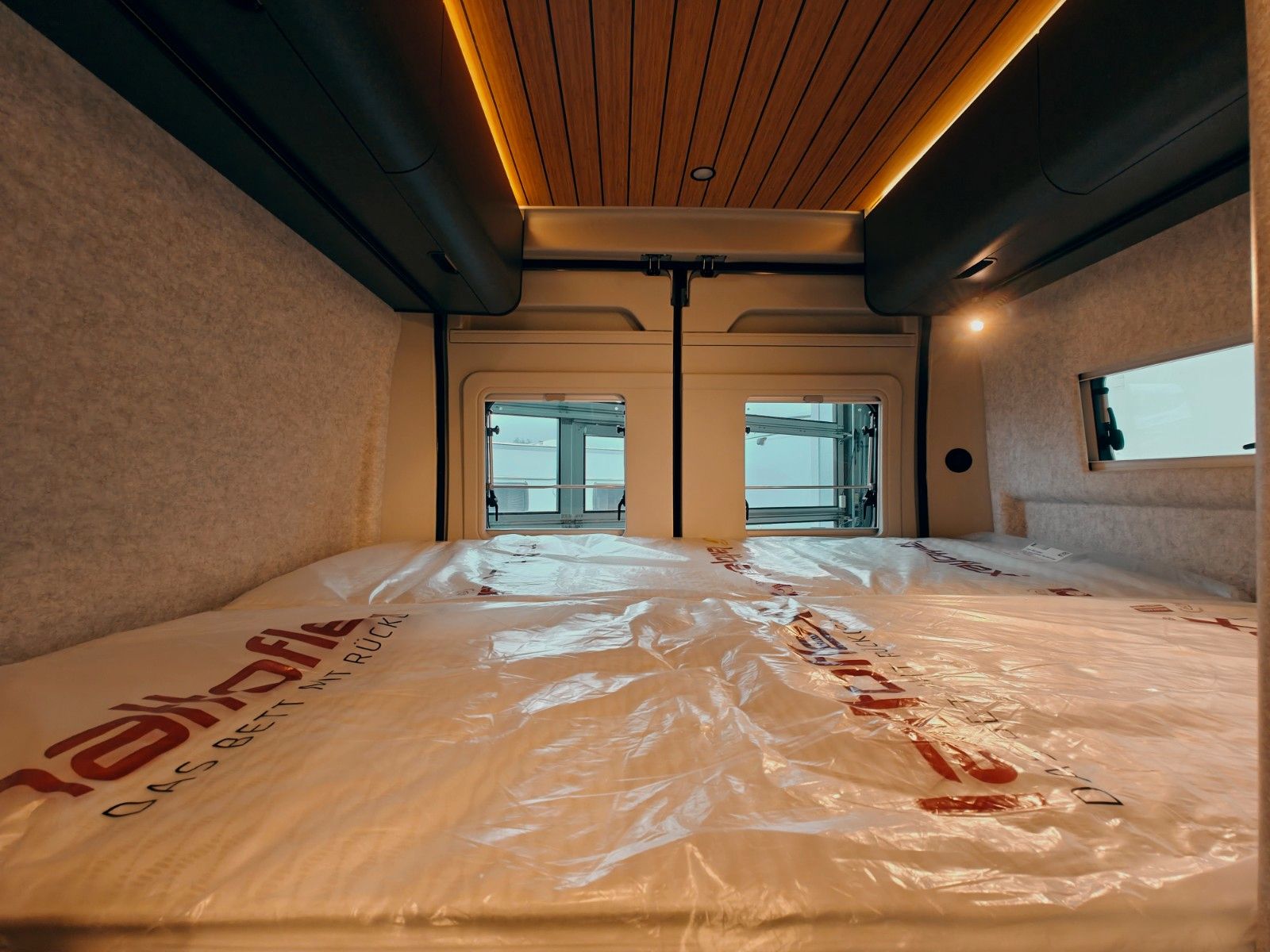 Fahrzeugabbildung HYMER / ERIBA / HYMERCAR HYMER REDWOOD 600 TRAIL 2026