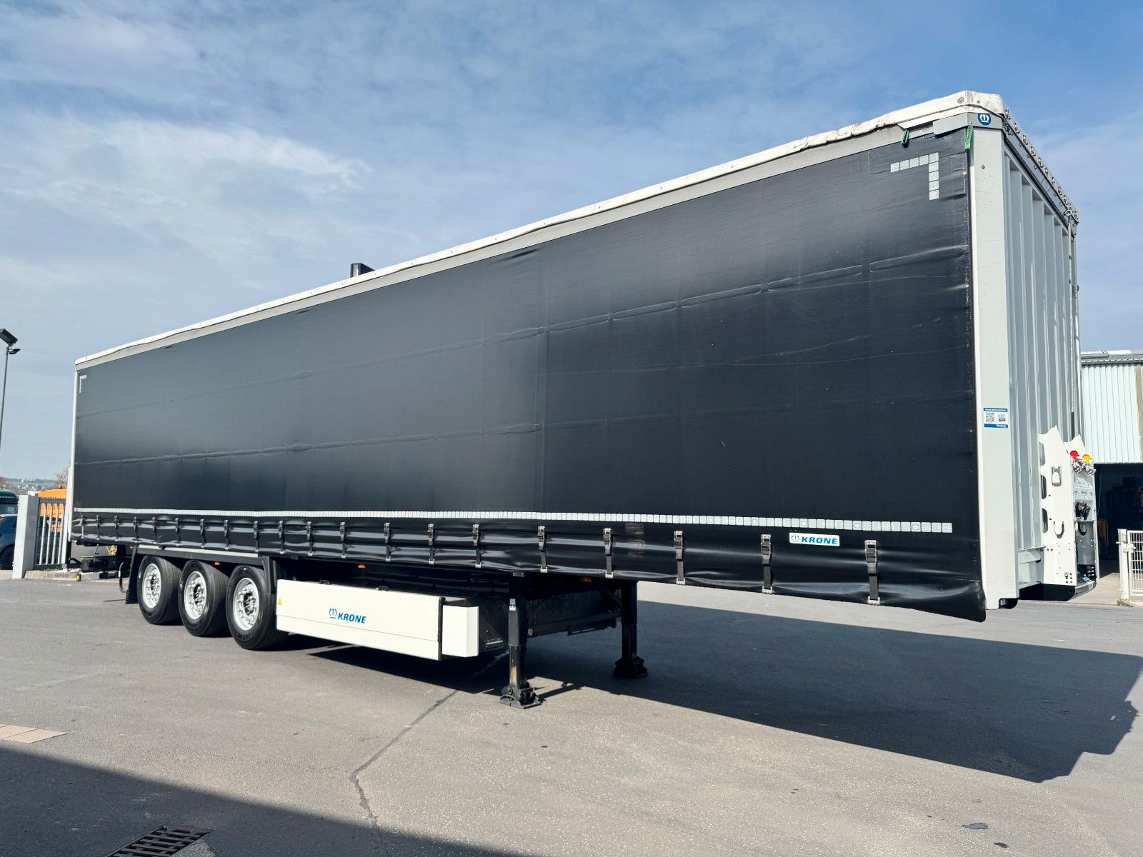 Fahrzeugabbildung Krone SD Auflieger 2x Lift Palettenkasten Schiebeverd.