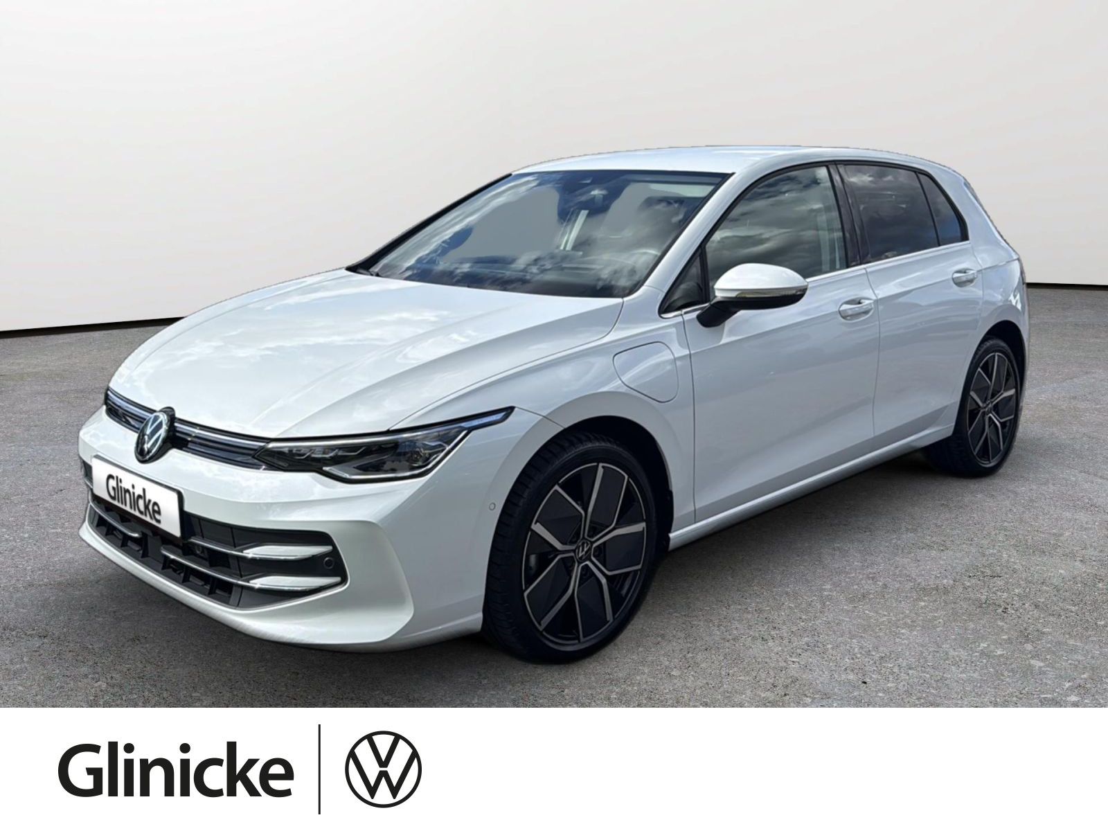 Volkswagen Golf VIII 1.5 TSI eHybrid AHK IQ.Light foto 1