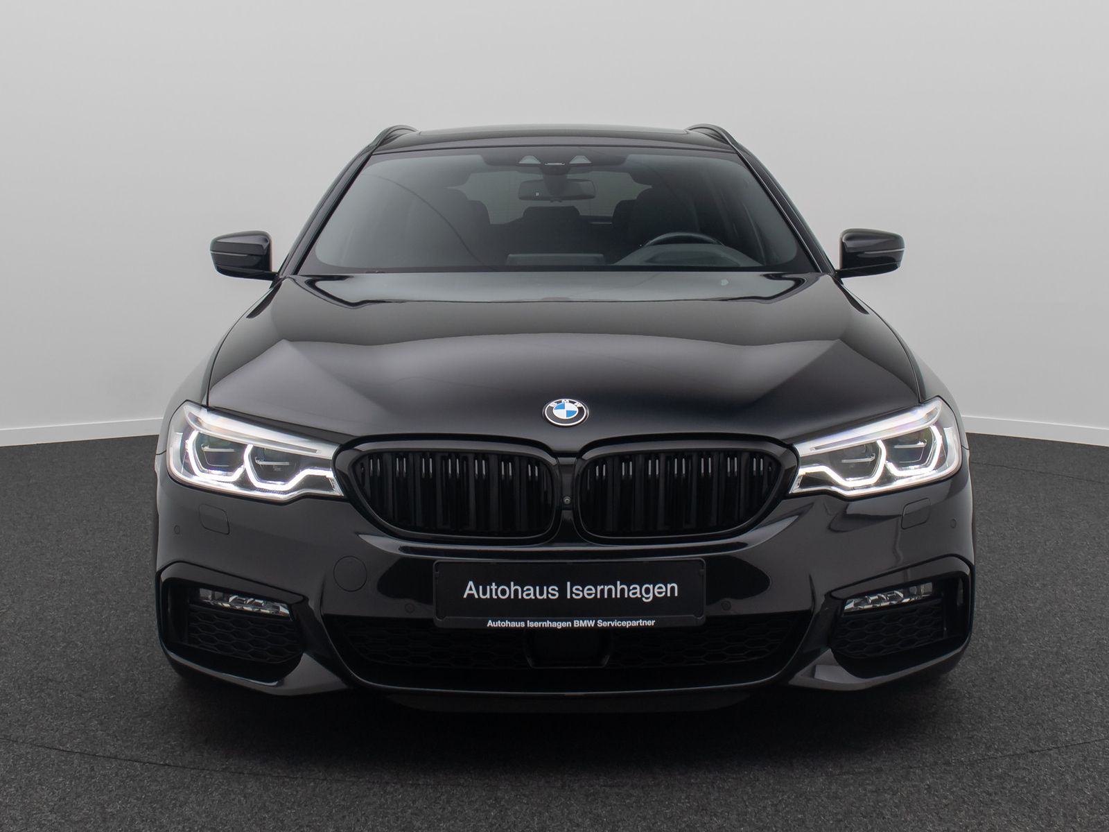Fahrzeugabbildung BMW 530d xD M-Paket 360° LED DAB HUD Pano NaviPro