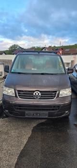 Volkswagen T5 Multivan - gebrauchte Volkswagen T5 Multivan aus dem Jahr 2003