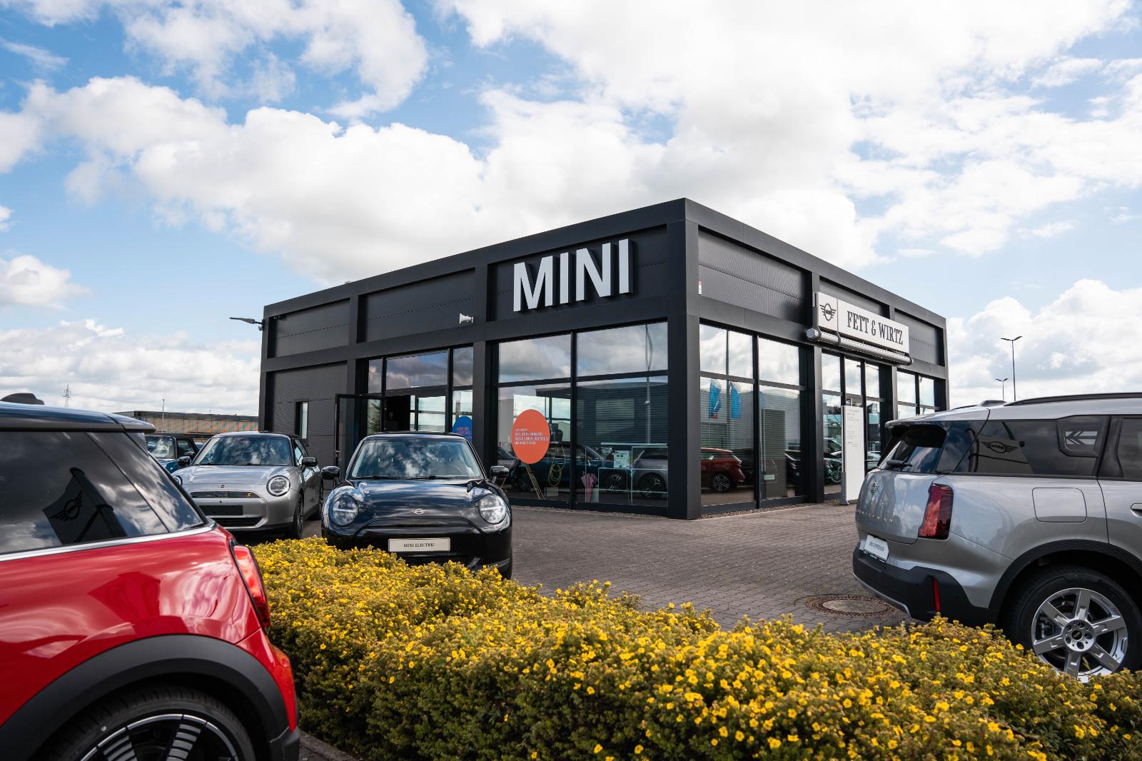showroom-image-main