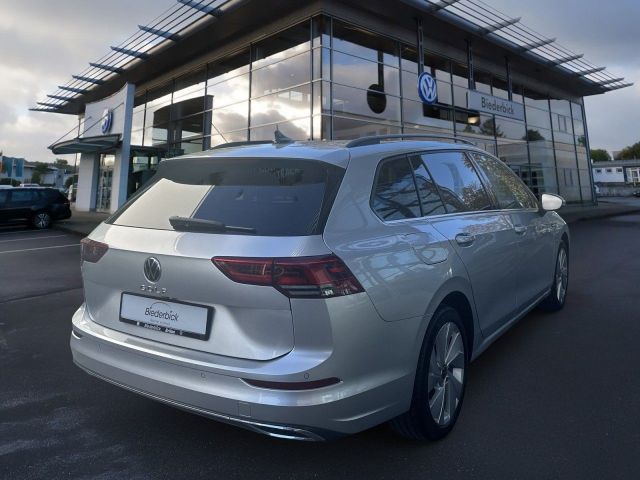 Golf VIII Variant 2.0 TDI DSG Style PANO AHK NAV
