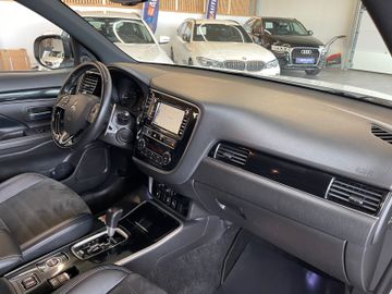 MYAUTOCENTER – Gebraucht- und Jahreswagen mit Werkstattservice in Pfaffenhofen Mitsubishi Outlander Active+ 4WD *1. Hand*AHK*Bi-LED*