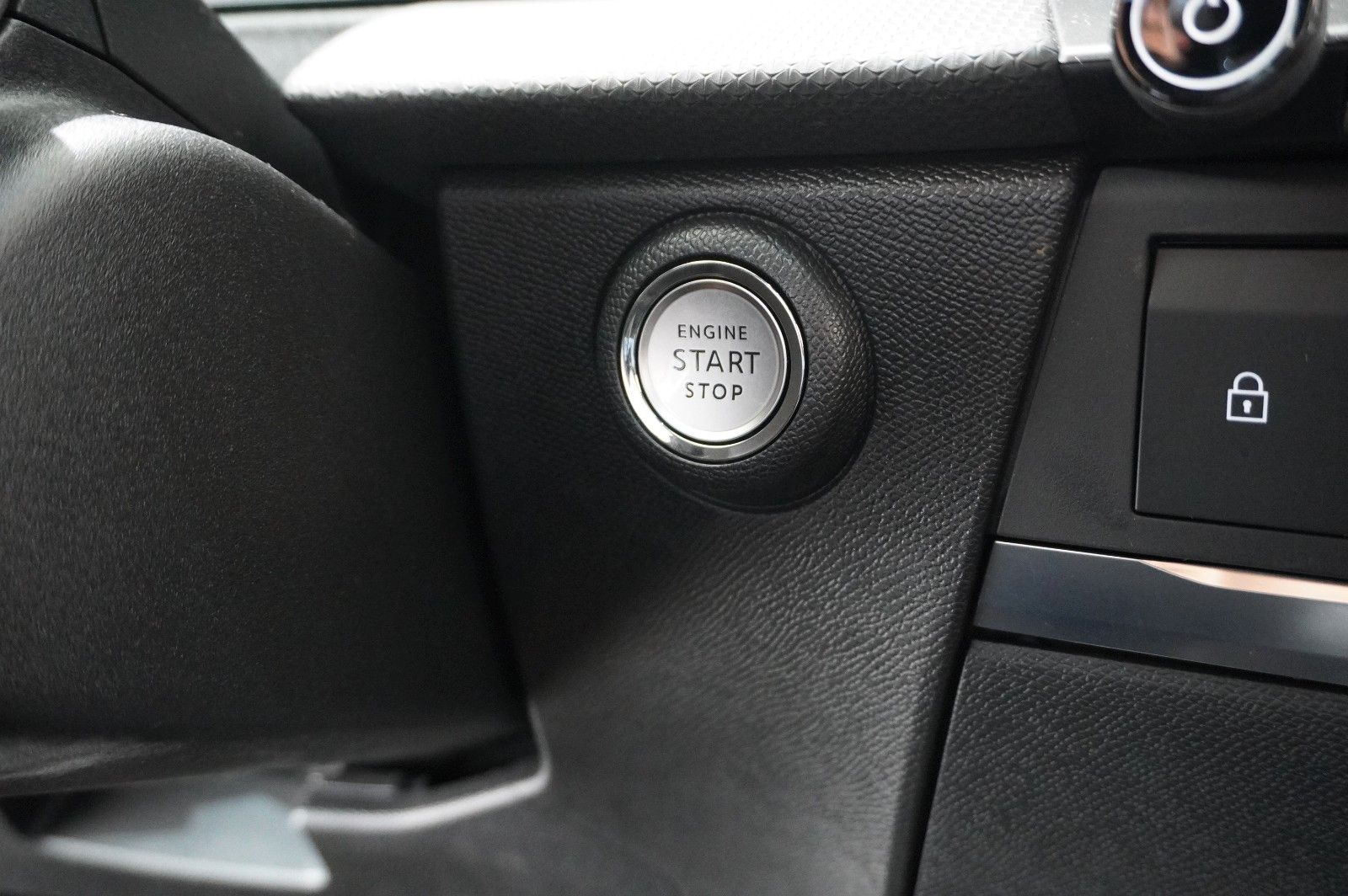 Fahrzeugabbildung Opel Astra L ST 1.5D GS SPORT NAVI/LED/360°/VIRT/DAB+