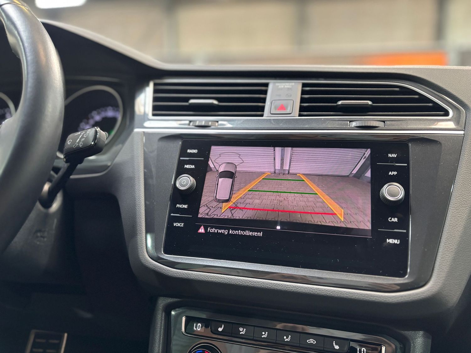 Fahrzeugabbildung Volkswagen Tiguan 1.5 TSI IQ.DRIVE#DSG#LED#ACC#Spur#Keyless