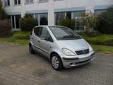 Mercedes-Benz A 140 Benziner*Klimaanlage*EF*ZV*Tüv01/2027 - Mercedes-Benz A 140 in Köln