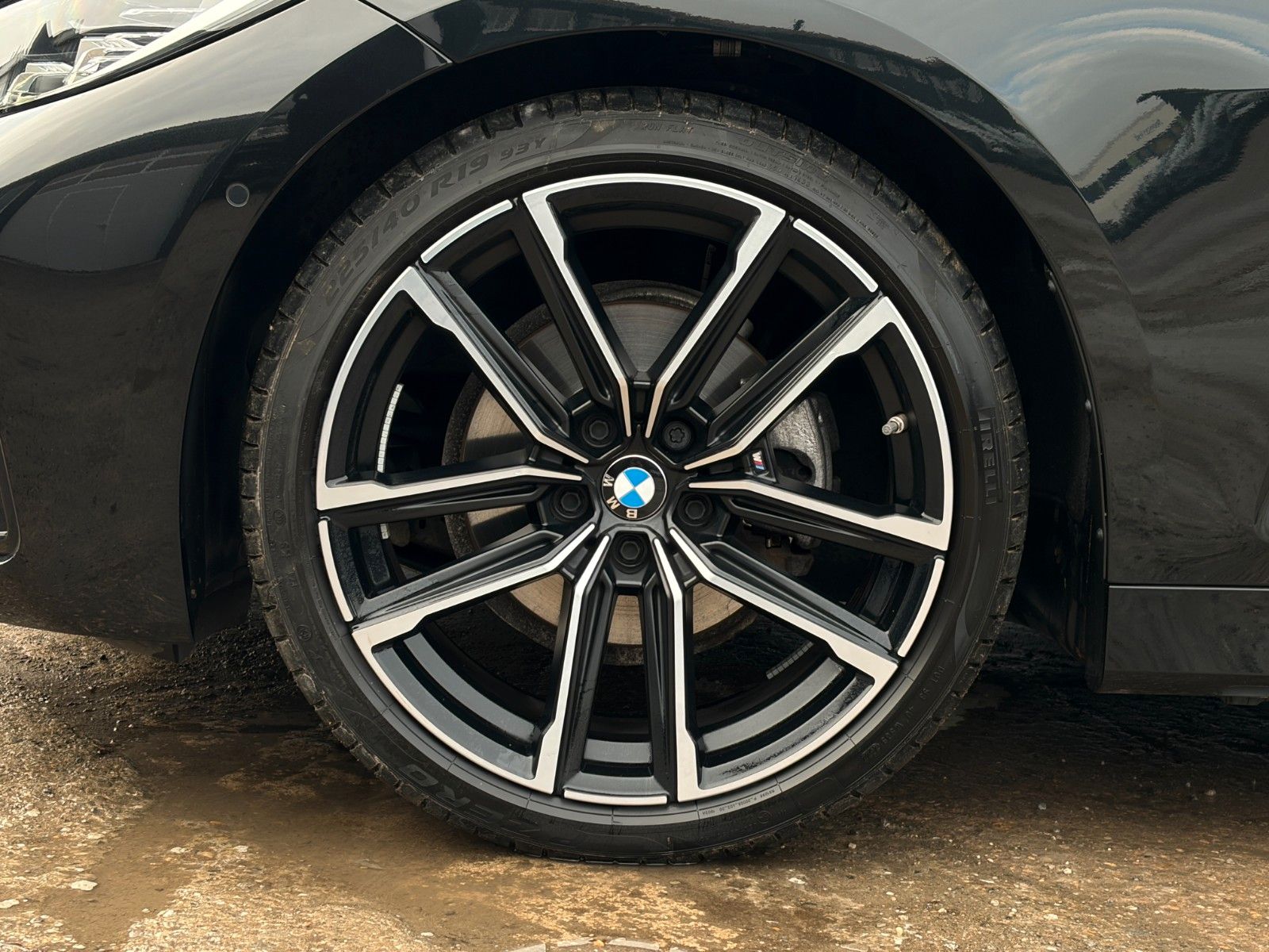 Fahrzeugabbildung BMW 420i Cabrio G23 M Sport Leder Memory CAM HiFi