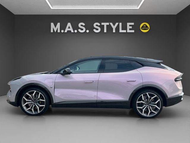 Fahrzeugabbildung Lotus Eletre R Carbon KEF