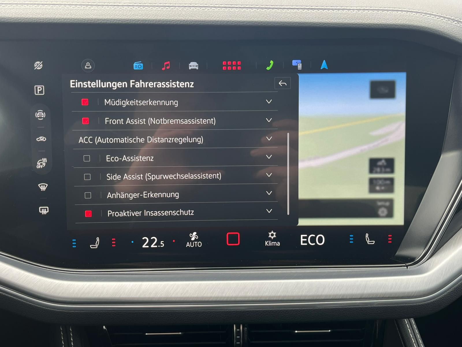 Fahrzeugabbildung Volkswagen Touareg 3.0TDI 4M R-Line VOLL Black 22" UPE 114T