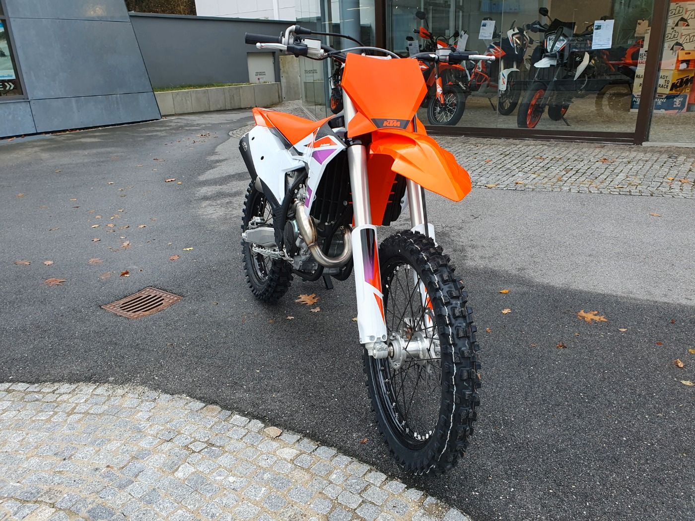 Fahrzeugabbildung KTM 350 SX-F 2024 Neufahrzeug