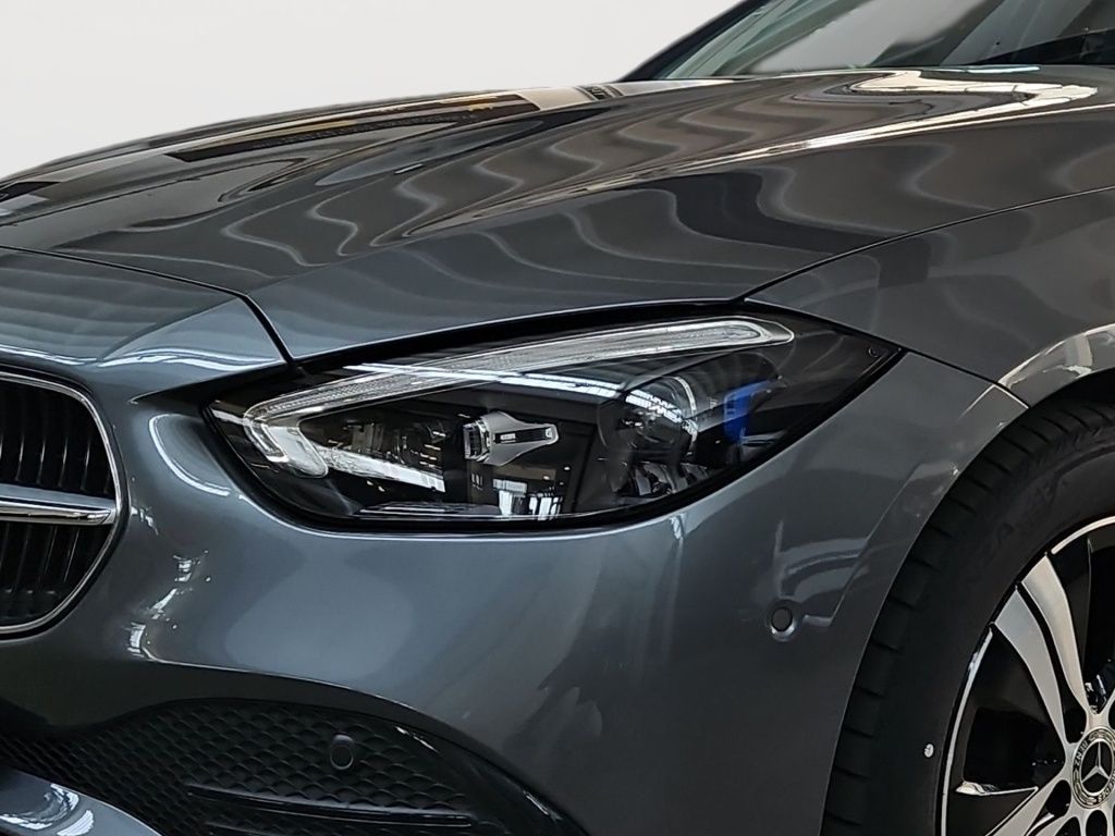 Fahrzeugabbildung Mercedes-Benz C 200 Avantg. Navi LED SHZ Ambie. KeyLess KAM