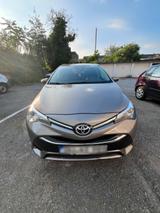 Toyota Avensis 2.0 Diesel * Sehr Gepflegt*... - Toyota Avensis in Oberhausen