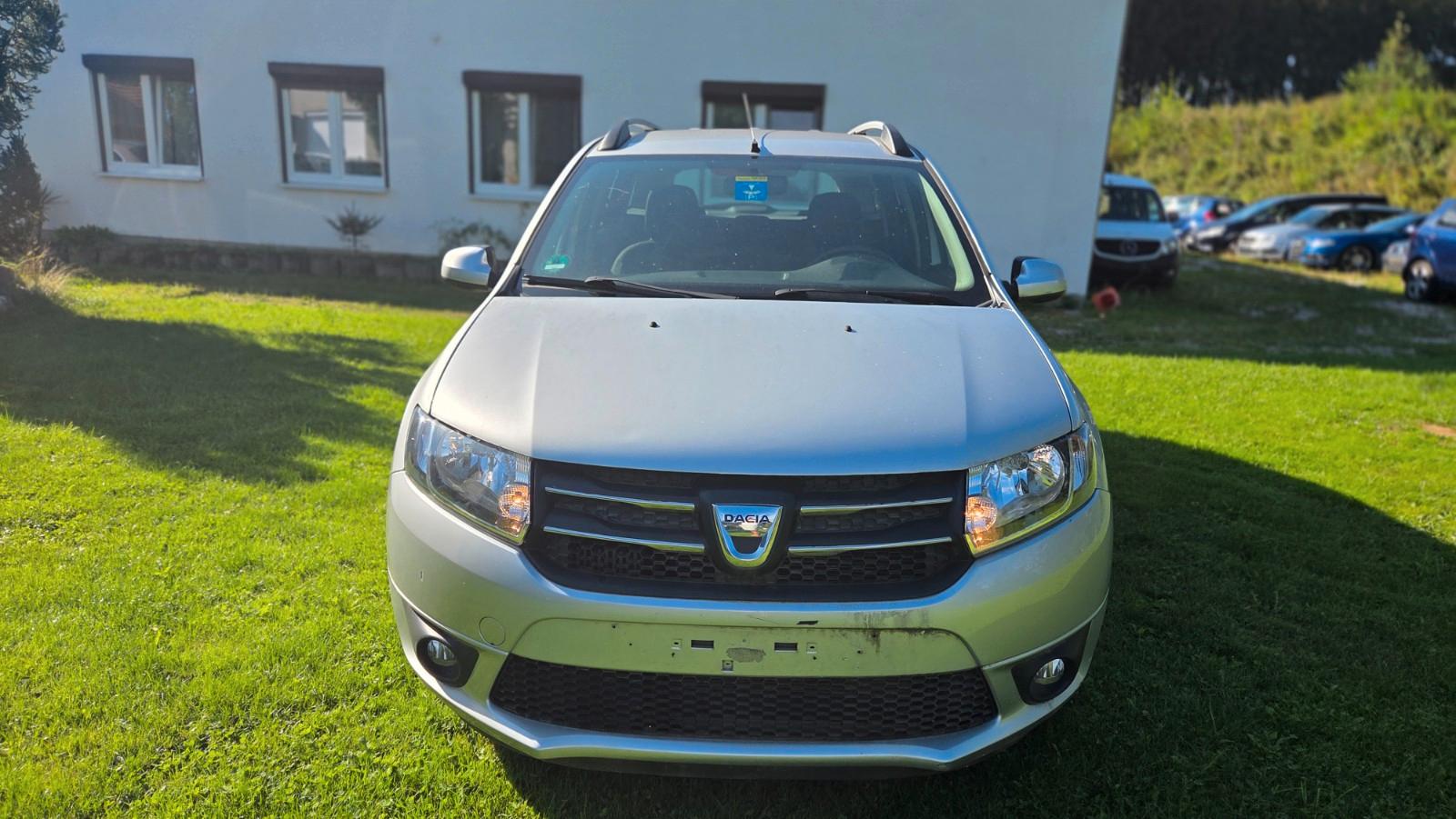 Dacia Logan 2015 — engine 898 cm³, 90 HP (66kW)