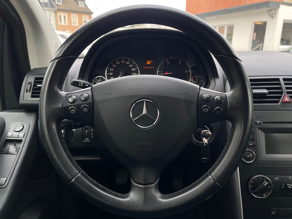 Mercedes-Benz A 200