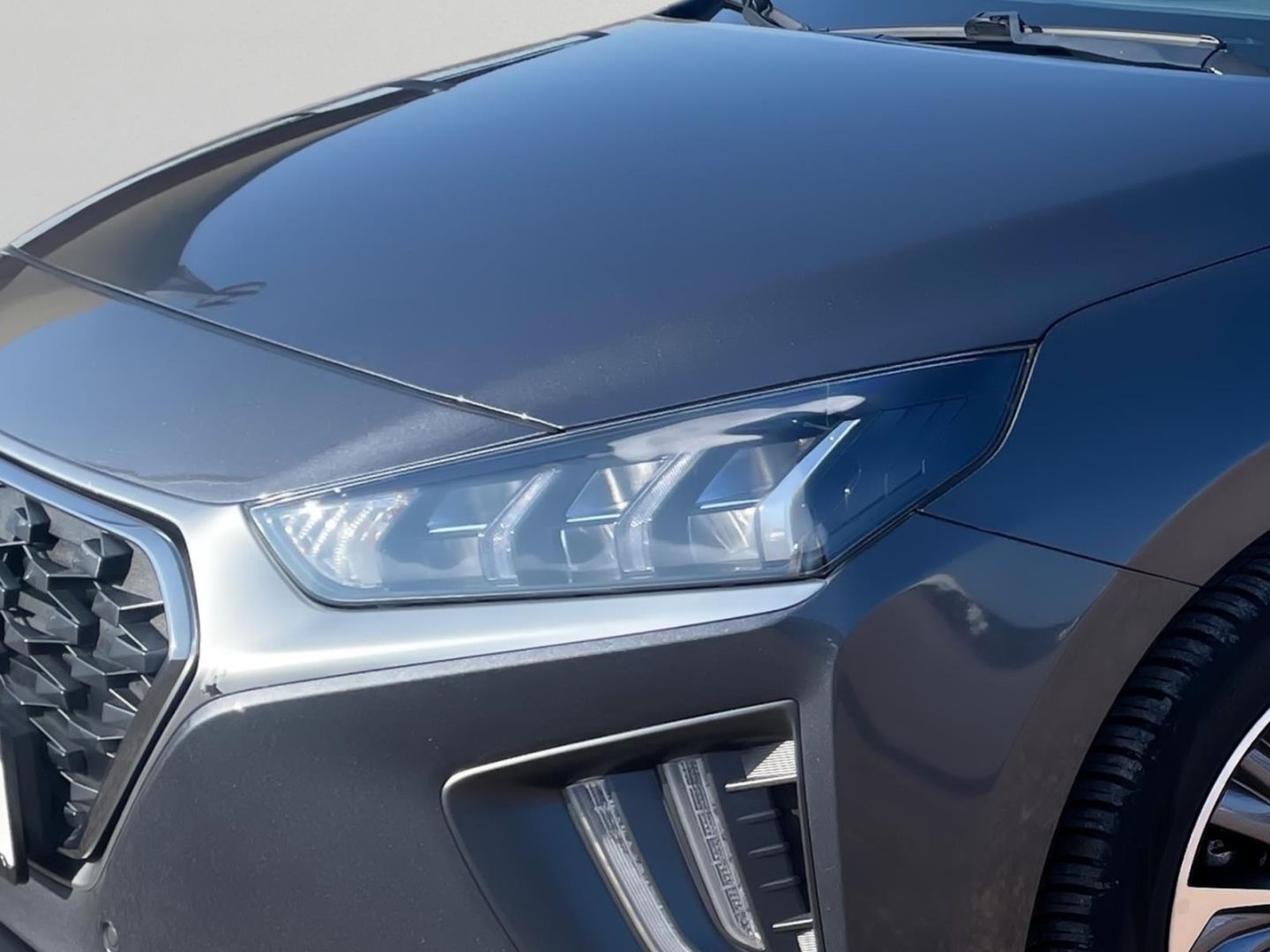 Fahrzeugabbildung Hyundai IONIQ 1.6 Plug-In Hybrid PREMIUM Navi Kamera Sit
