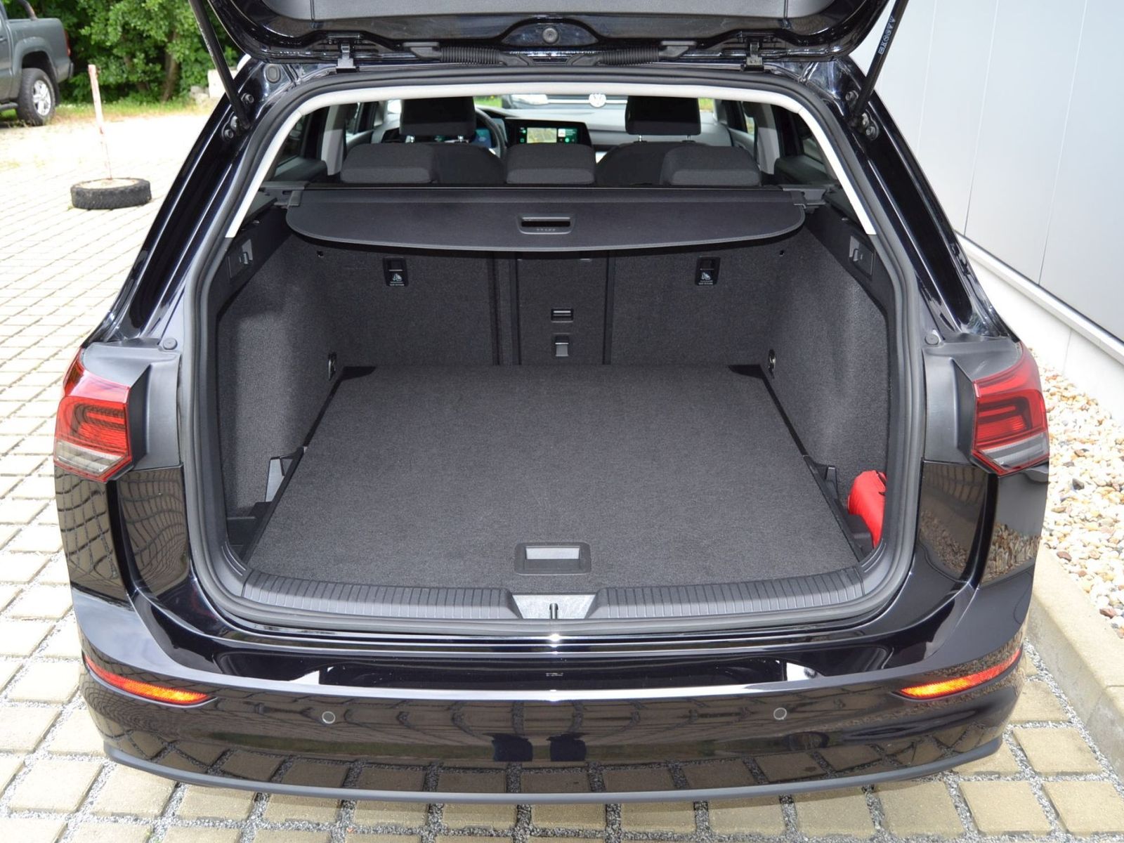 Golf VIII Variant 2.0 TDI 150 PS DSG Life 18-ZOL