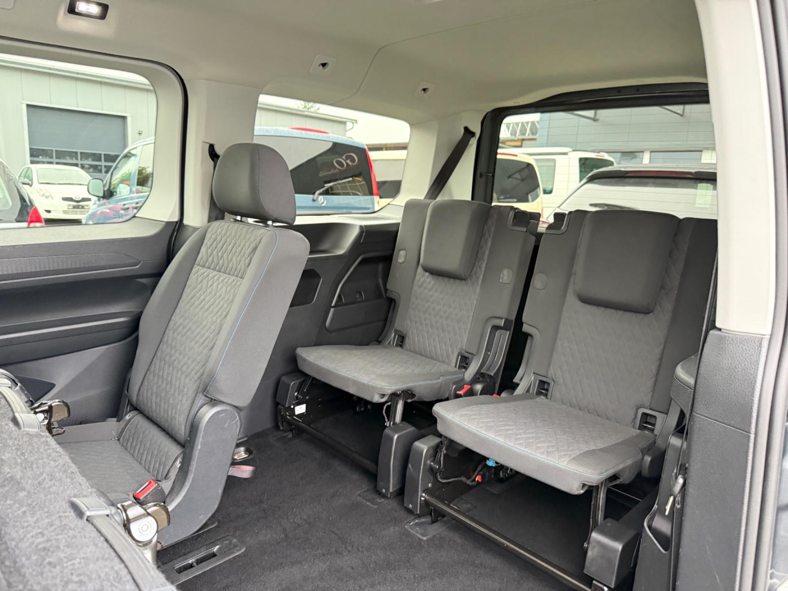 Volkswagen Caddy Maxi Move 7-Sitzer PANO StdHzg. AHK Ergo