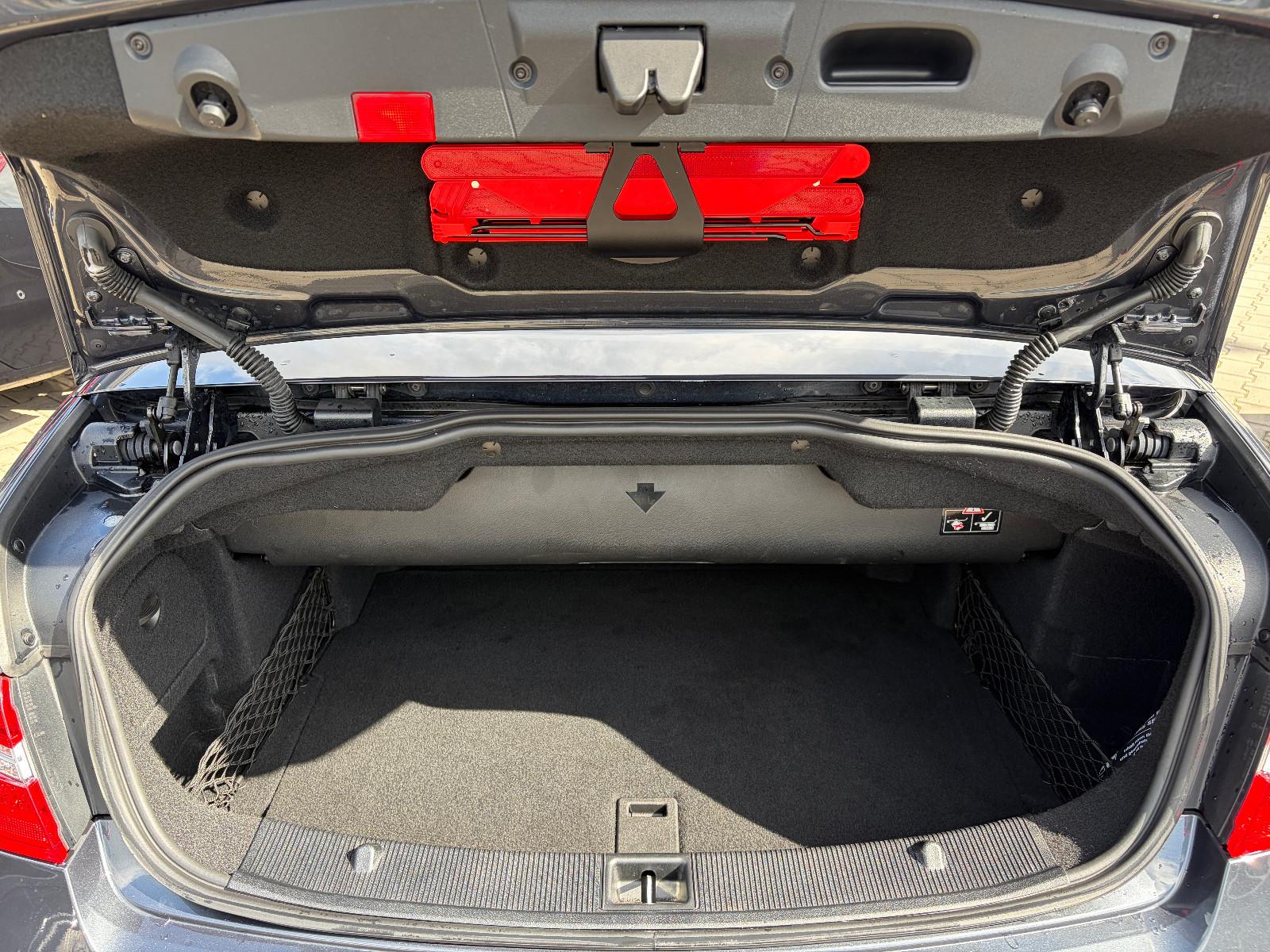 Mercedes-Benz E 200 CGI Cabrio Avantgarde Navi Leder Airscarf