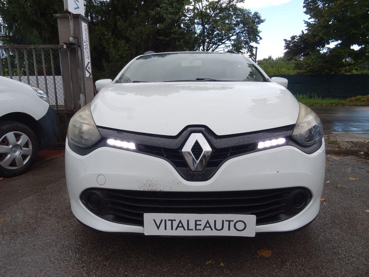 Renault Clio 2014 — rear view