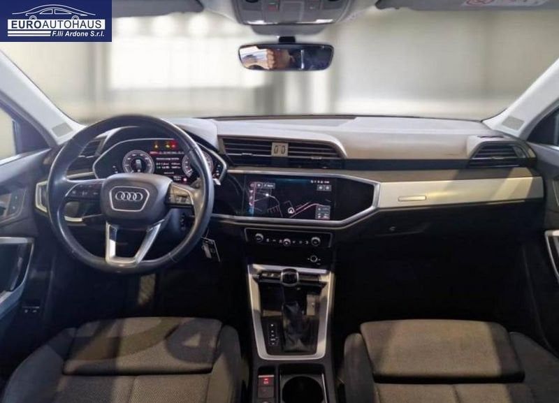 Audi Q3 Sportback 45 TFSI e S tronic S Line Edit imagem 3