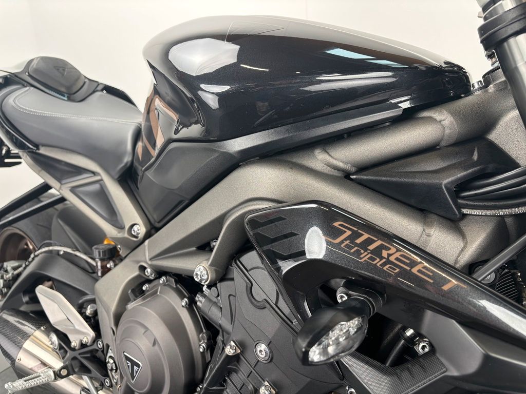 Fahrzeugabbildung Triumph STREET TRIPLE 765 RS *TOP-ZUSTAND *1. HAND