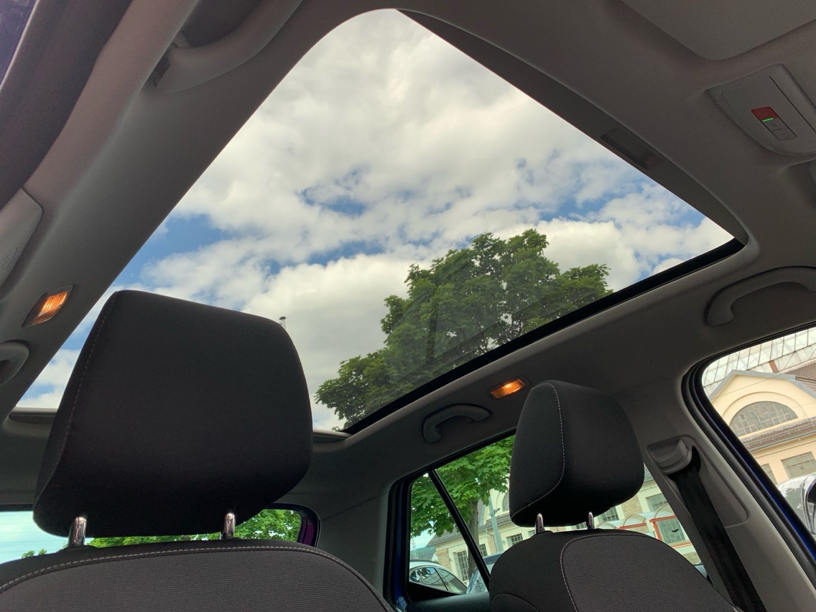 Fahrzeugabbildung SKODA Fabia 1.0 TSI Drive 125 Best of OPF Navi Glasdac