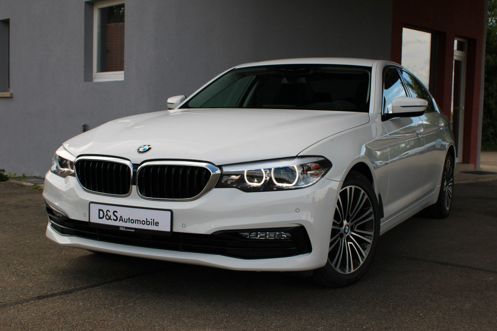 BMW 520 d Limousine Sport Line *HUD*DC*RFK*Teilleder