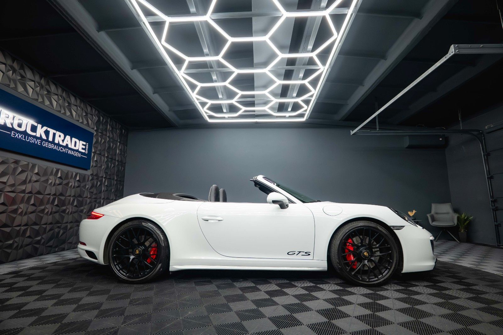 Fahrzeugabbildung Porsche 911 991.2 Carrera 4 GTS Cabrio *ACC*LED*111Check