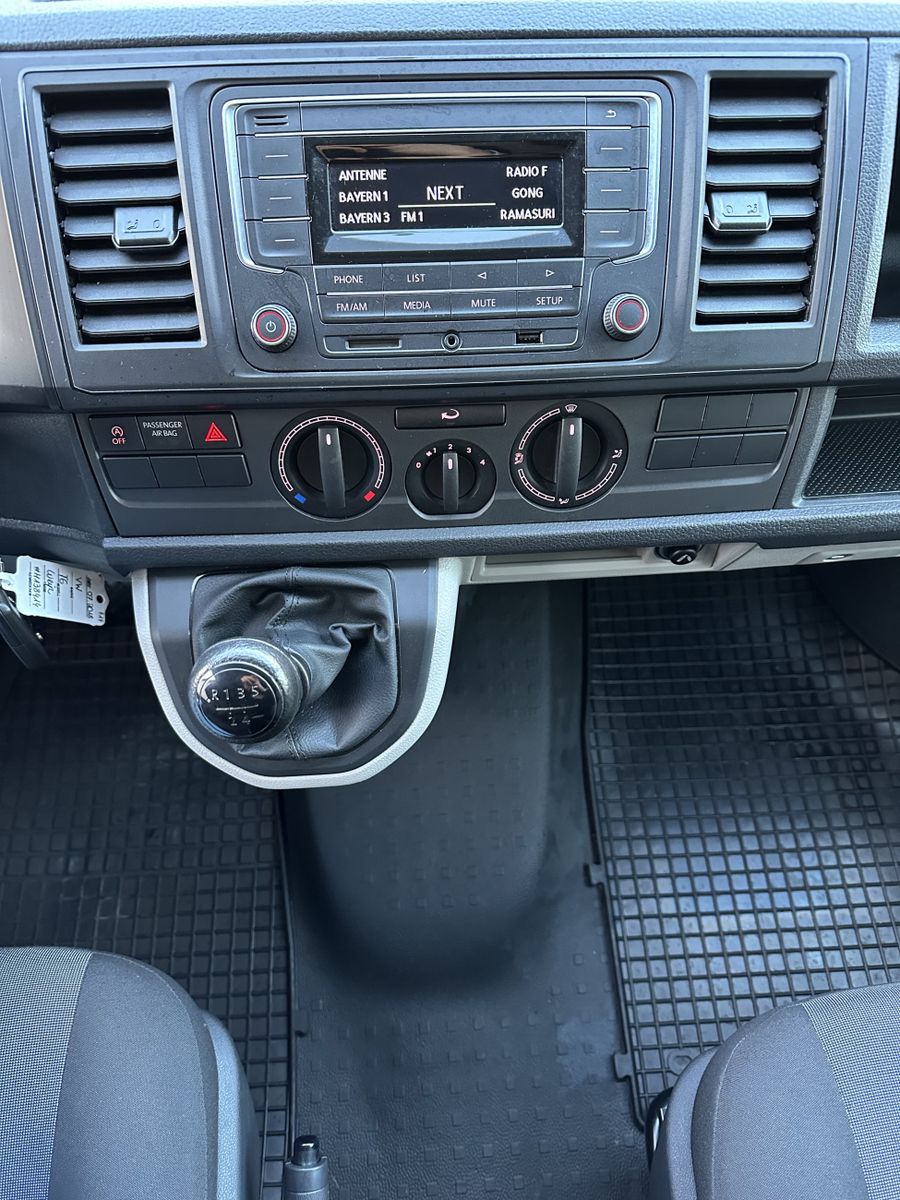 Fahrzeugabbildung Volkswagen T6 Transporter 2.0 TDI Kasten SORTIMO+PP+BLUETOO