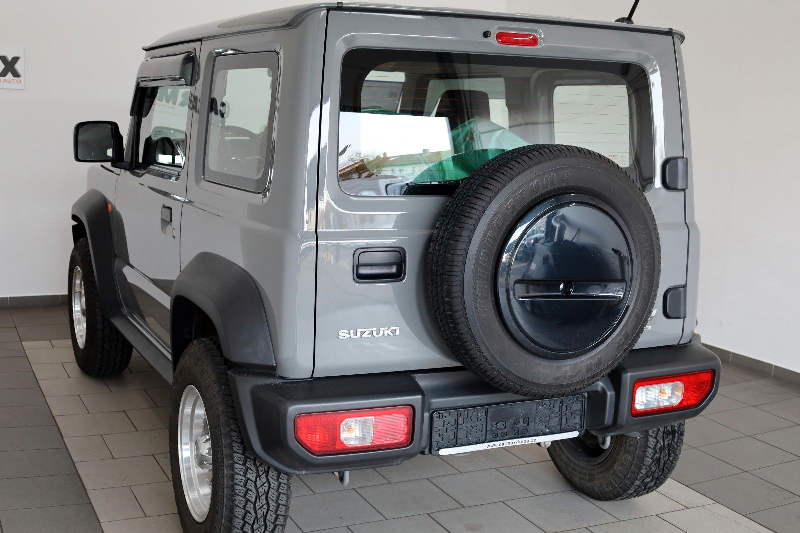 Fahrzeugabbildung Suzuki Jimny Comfort AllGrip NFZ,Temp,SH,8 fach bereift