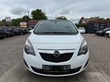 Opel Meriva 1,4 B Color Edition Sport Lenkrad - Opel Meriva mit Benzin-Antrieb