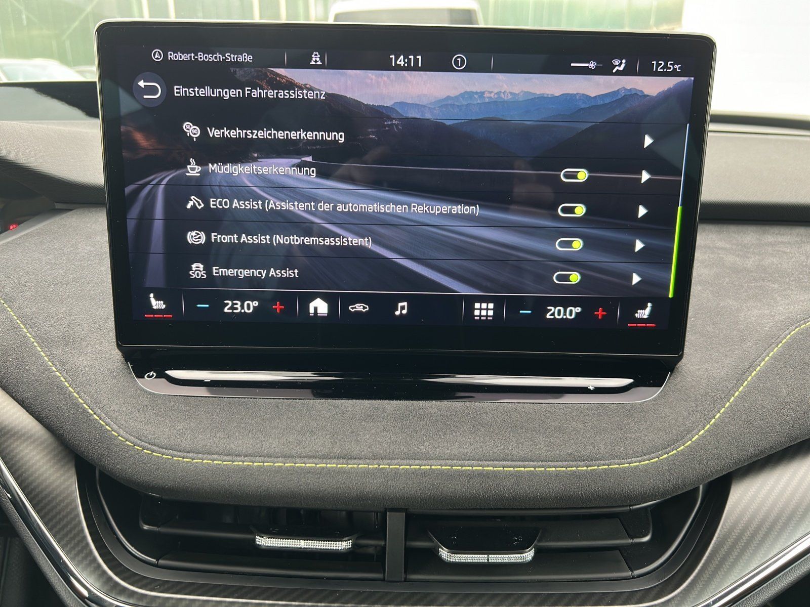 Fahrzeugabbildung SKODA Enyaq Coupé RS Lounge/AHK/PANO/KAMERA/WÄRMEPUMPE