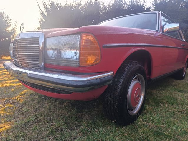 Mercedes-Benz 230C