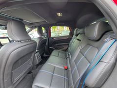 Fahrzeugabbildung Arkana Esprit Alpine Mild Hybrid 140 EDC Schiebe