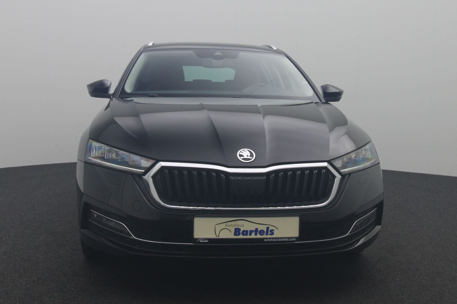 Fahrzeugabbildung SKODA Octavia Combi First Edition DSG LED ACC  Kamera