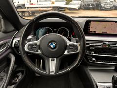 Fahrzeugabbildung M550 i xDrive LED HUD H&K KAM PANO