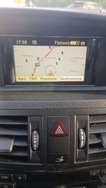 Mercedes E 220 - 11