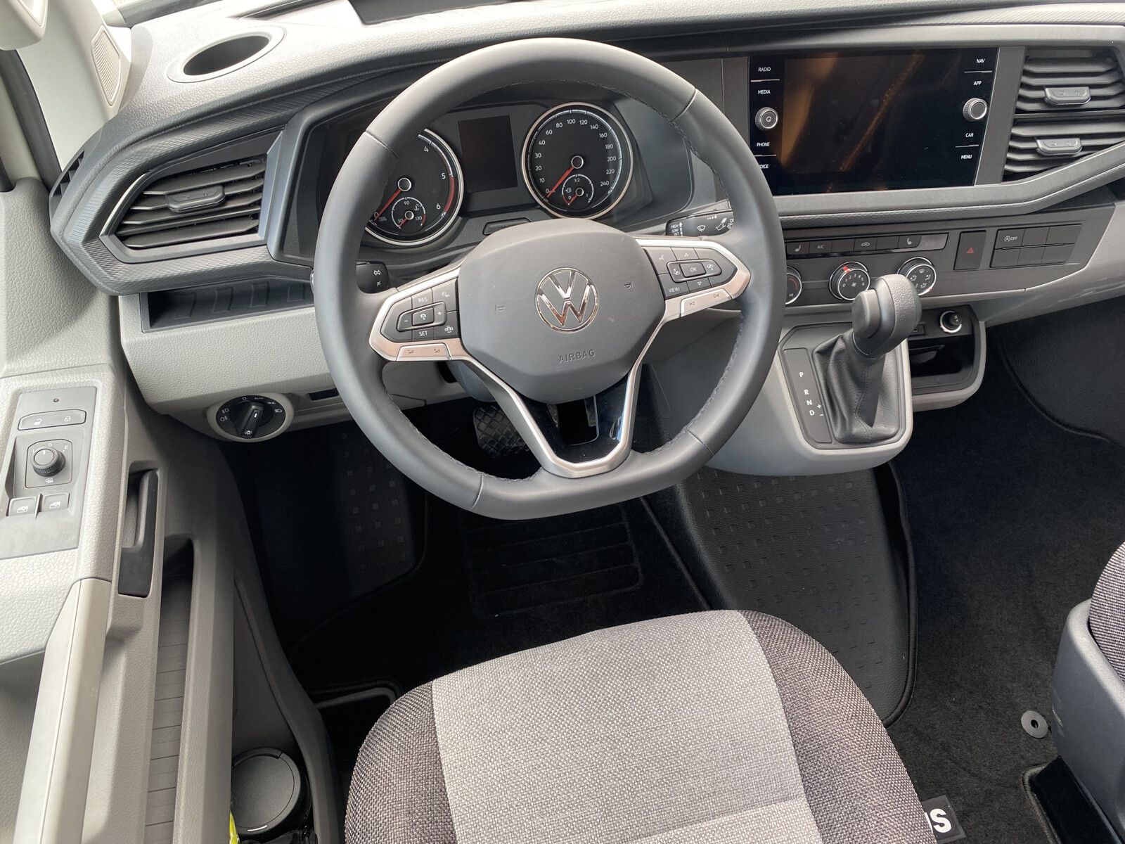 Fahrzeugabbildung Knaus Tourer Van VANSATION 500 LT Automatik, Markise