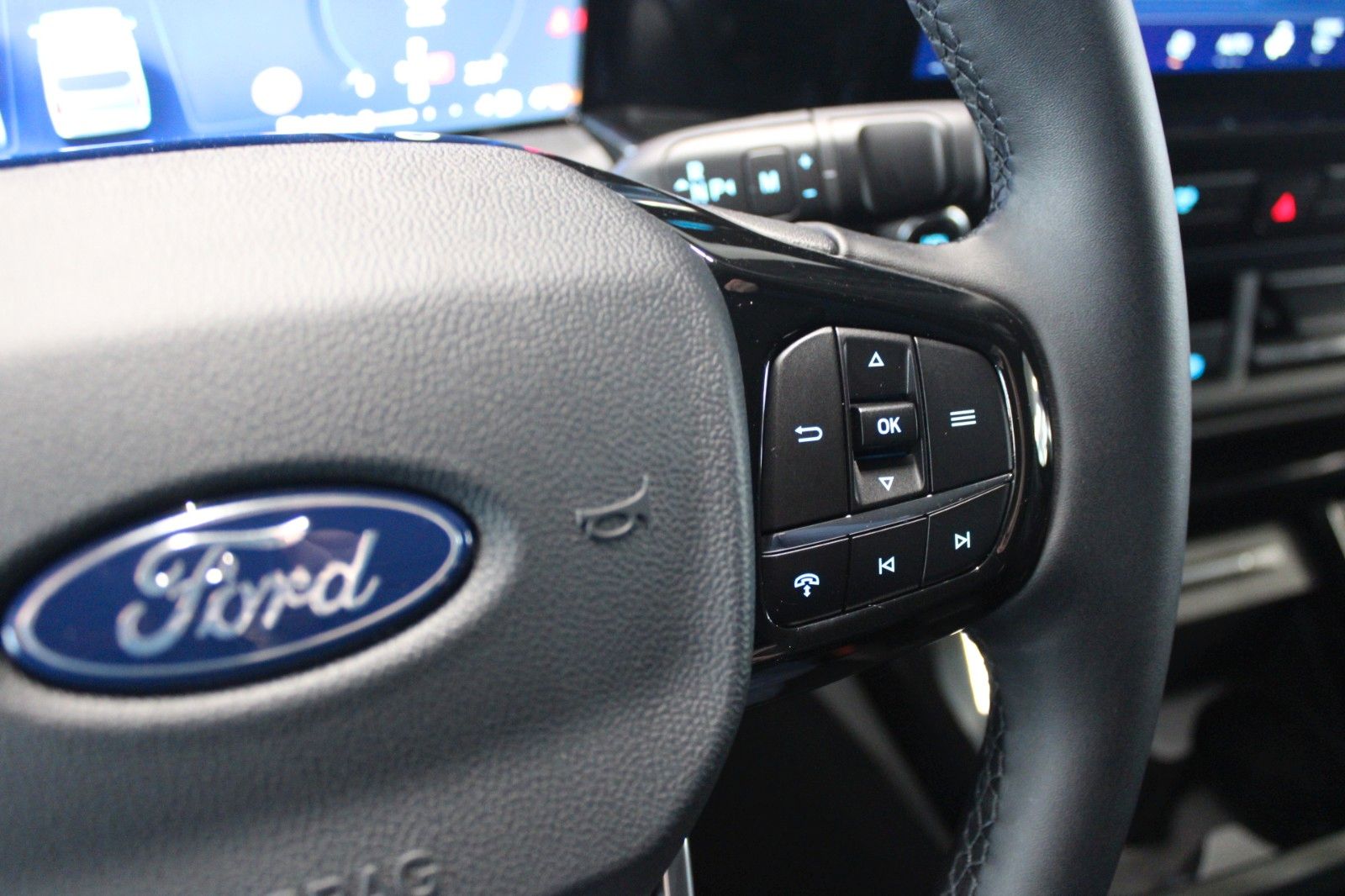 Fahrzeugabbildung Ford NUGGET L1 Active MARKISE + Aufstelldach SOFORT