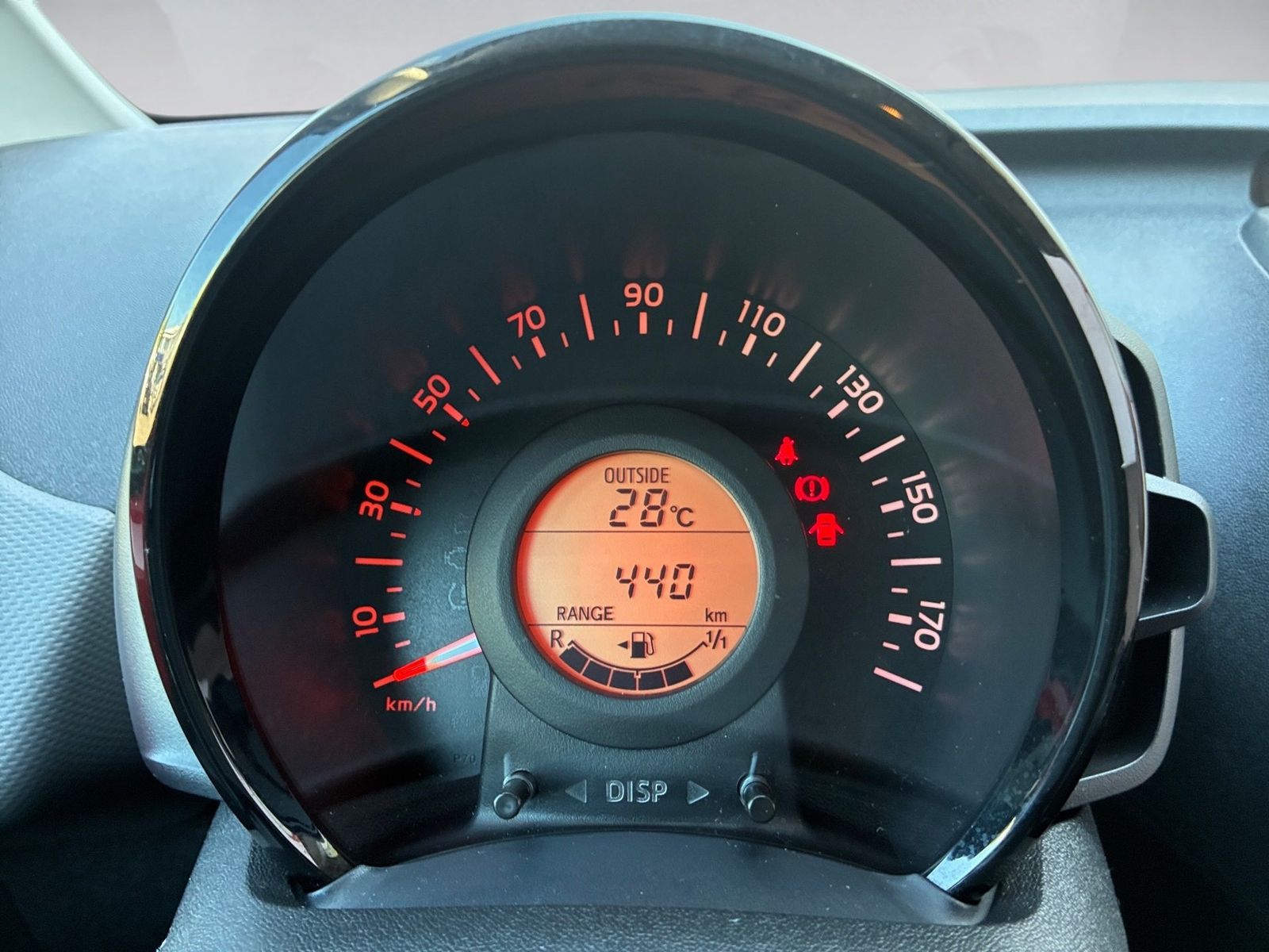 Fahrzeugabbildung Peugeot 108 1.0 VTi Style Klima,Radio,Allwetterreifen
