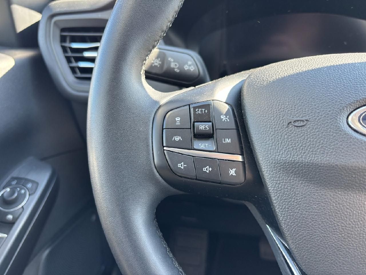 Fahrzeugabbildung Ford Kuga Titanium