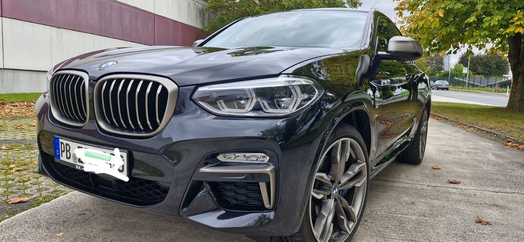 Image of BMW X4 M40